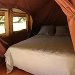 Chez Tombivouac Lodge *