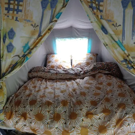 Chez Tombivouac Lodge Pierrefonds