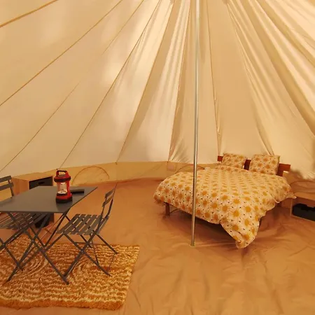 Chez Tombivouac Lodge *