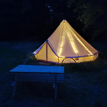 Chez Tombivouac Lodge Pierrefonds