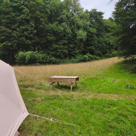 Chez Tombivouac Lodge Pierrefonds